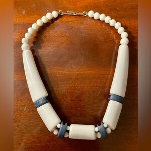 🍀2/$22 Vintage Beaded Necklace